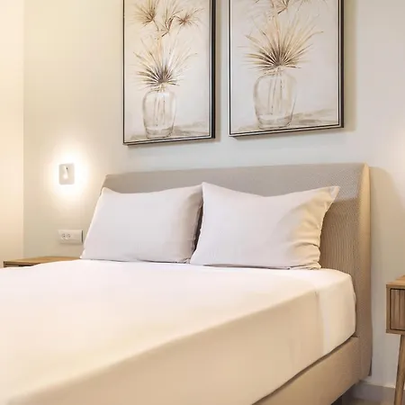 Mamfredas Luxury Planos (Zakynthos)