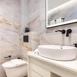Mamfredas Luxury Villa *