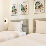 Mamfredas Luxury Villa Plános