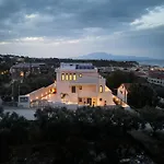 Mamfredas Luxury Villa Plános